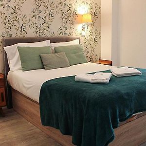 Studio met een King Size Bed